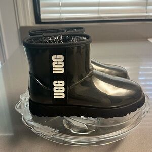 UGG Classic Clear Mini Waterproof Boots Black Size 8 Women’s Shearling Fur Lined